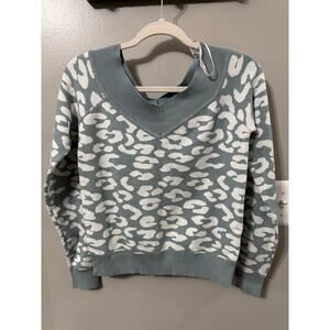 GUESS Women’s Sweater V-Neck Sz Large Animal Print